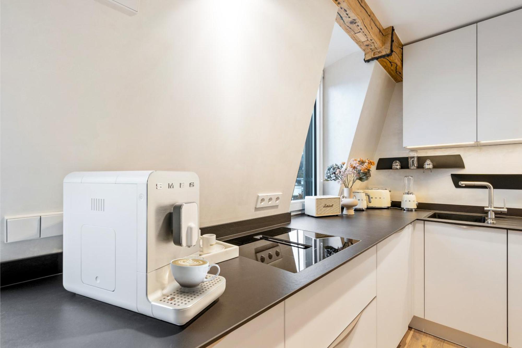 Modern Elegance In Historical City Center Trier Bagian luar foto