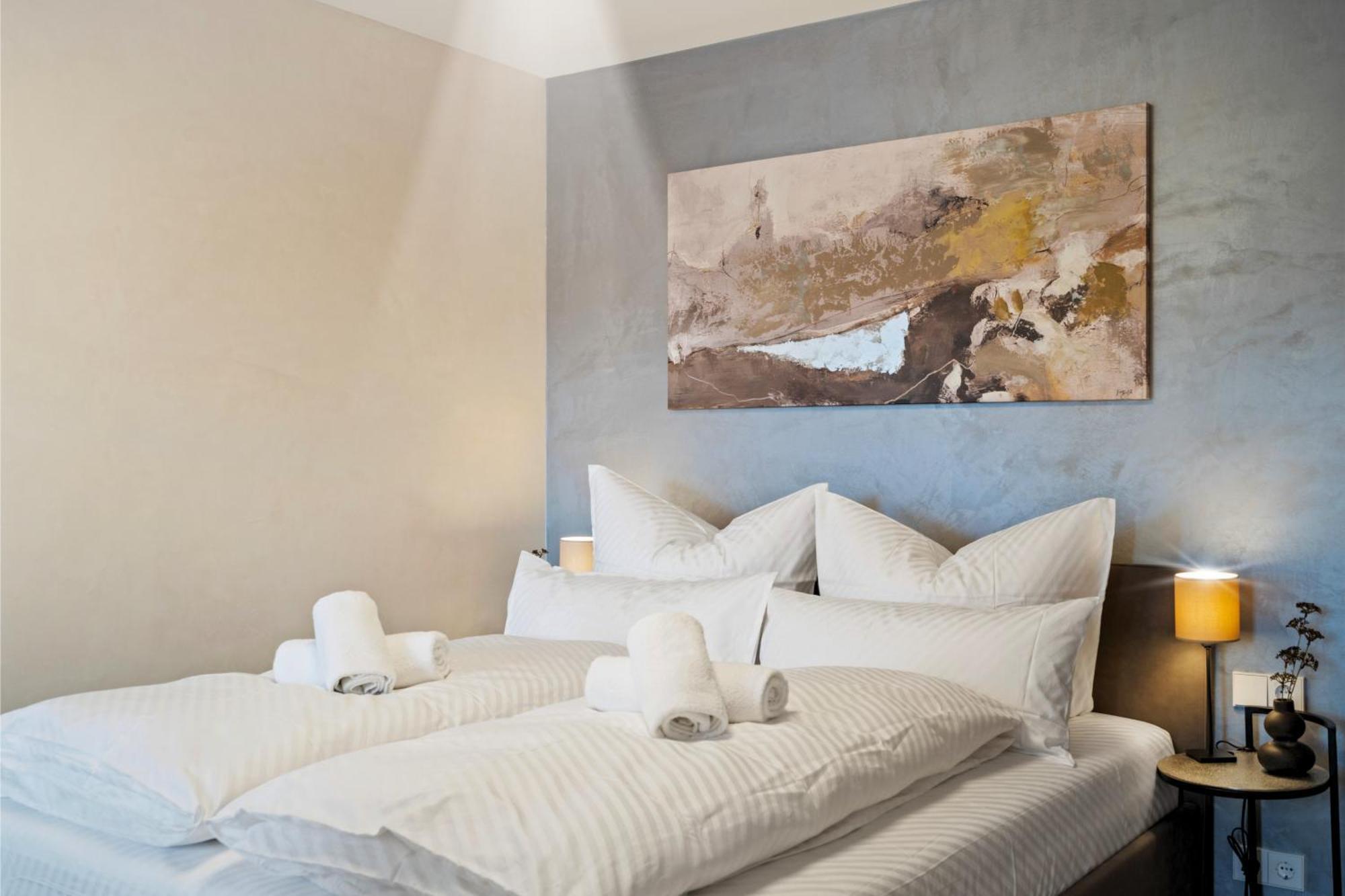 Modern Elegance In Historical City Center Trier Bagian luar foto