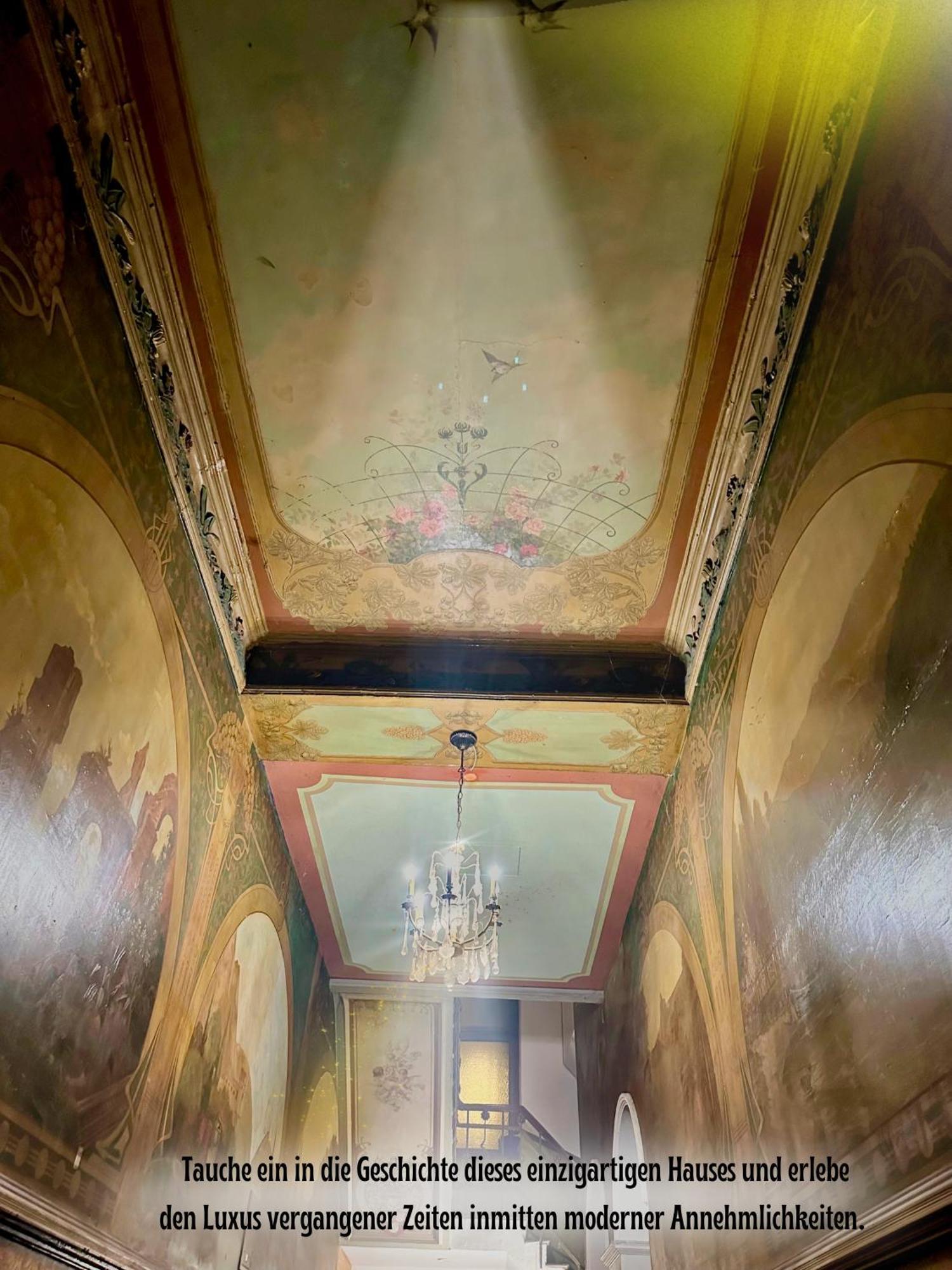 Modern Elegance In Historical City Center Trier Bagian luar foto